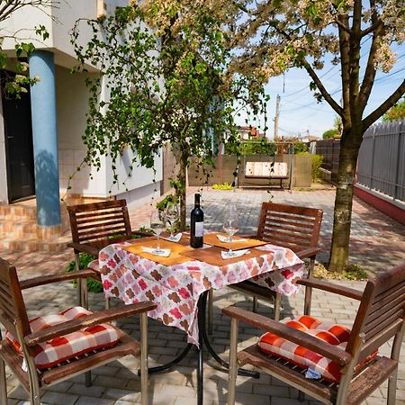 Pitstop Apartments Dumbravita  Dış mekan fotoğraf