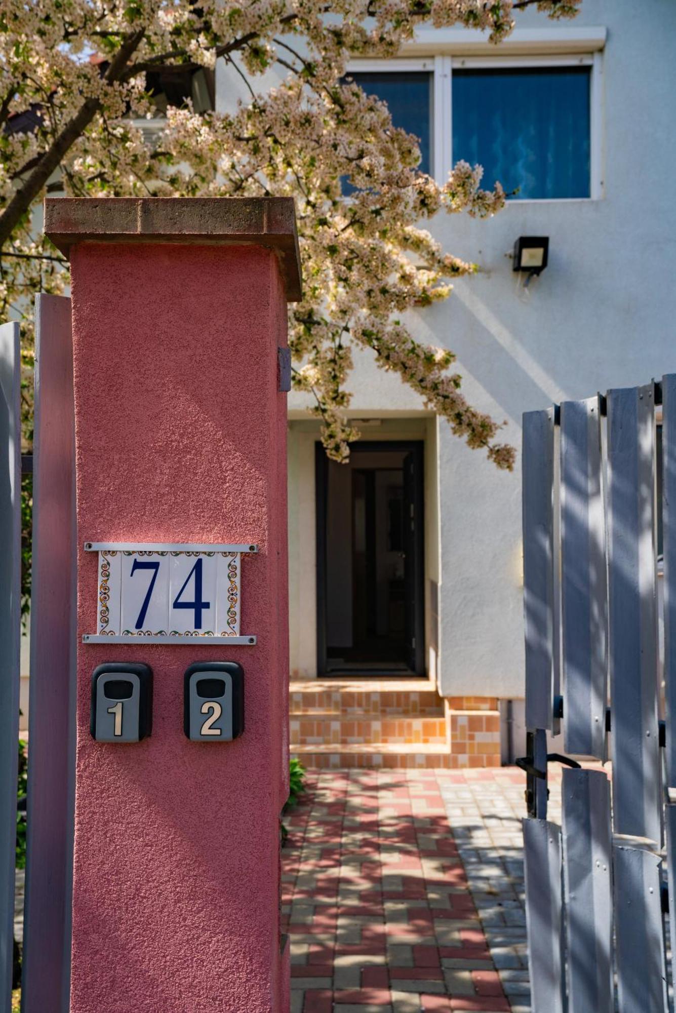 Pitstop Apartments Dumbravita  Dış mekan fotoğraf